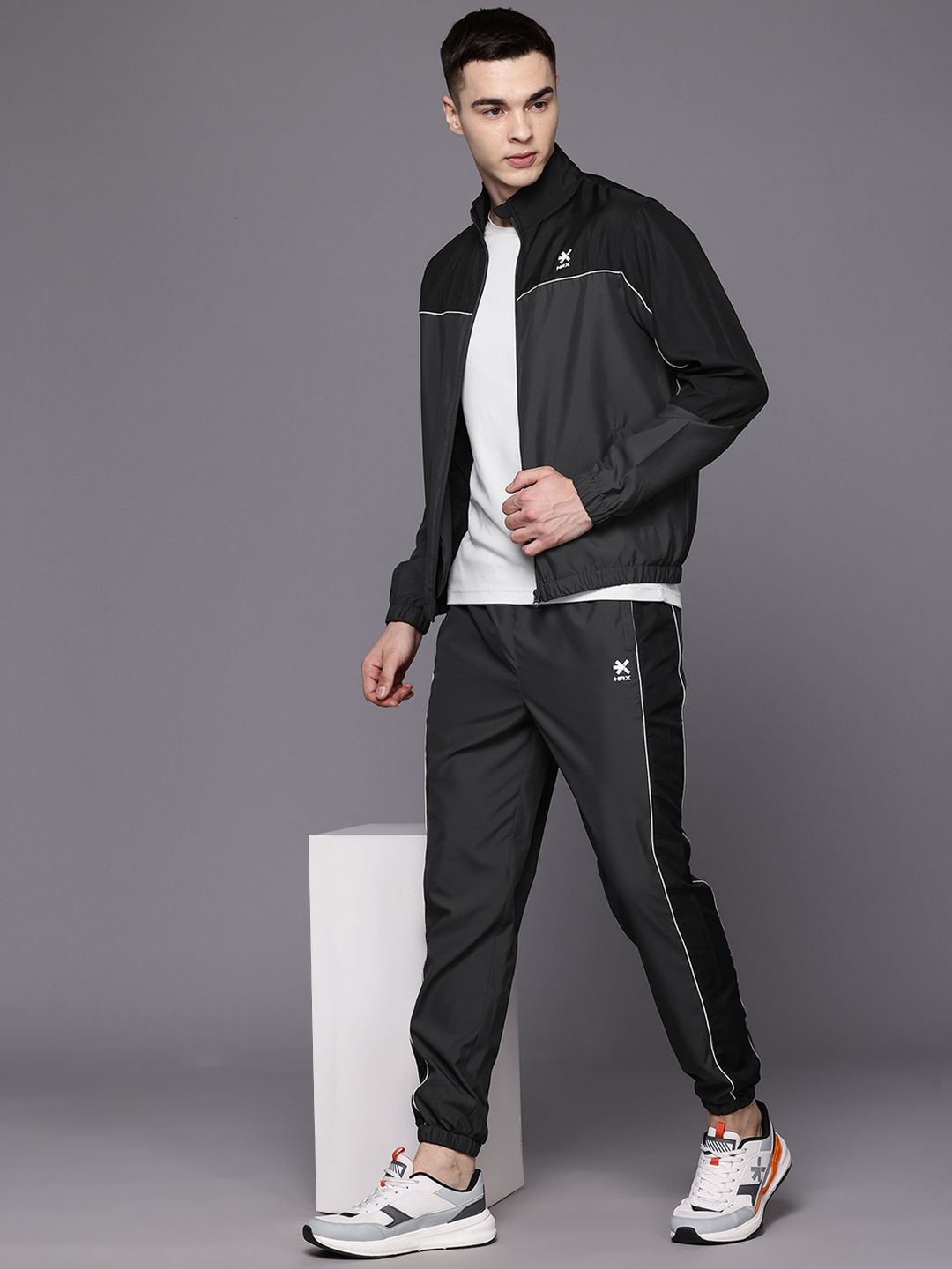 HRX by Hrithik Roshan Men Colourblocked Lifestyle Tracksuit
