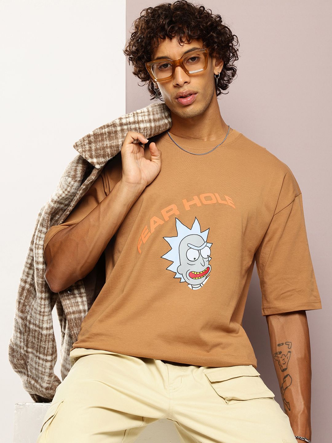 Buy Kook N Keech Men Ricky & Morty Printed Drop-Shoulder Sleeves