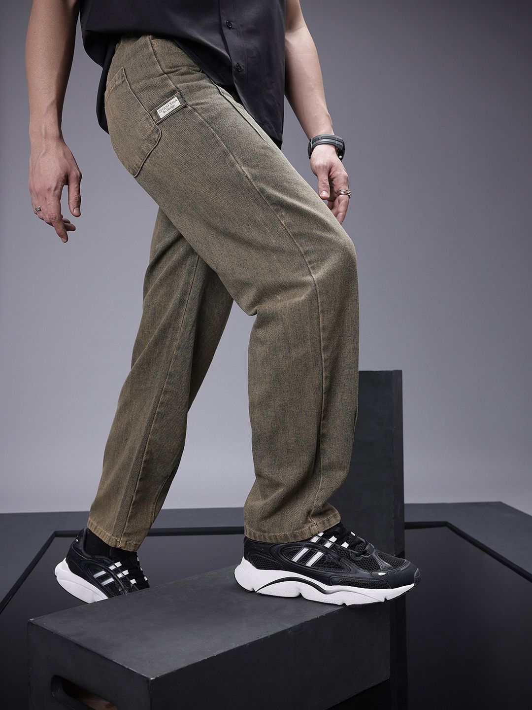 SOKO STREET Men Regular Fit Mid-Rise Light Fade Stretchable Jeans
