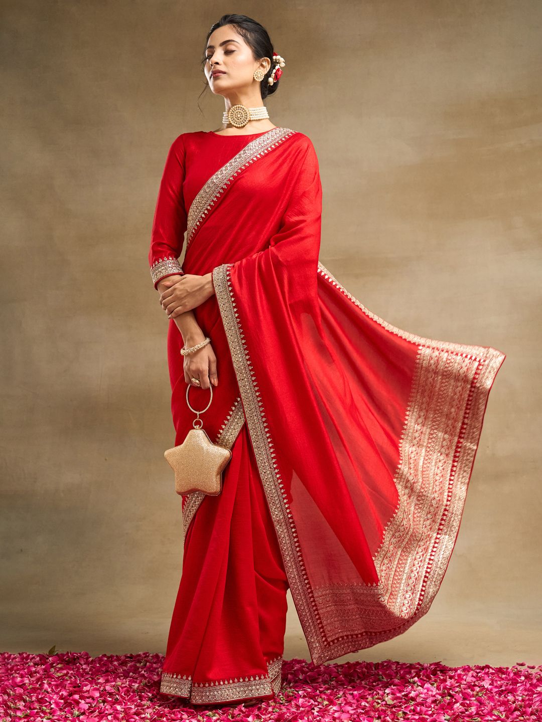 Saree kasee Solid Embroidered Saree