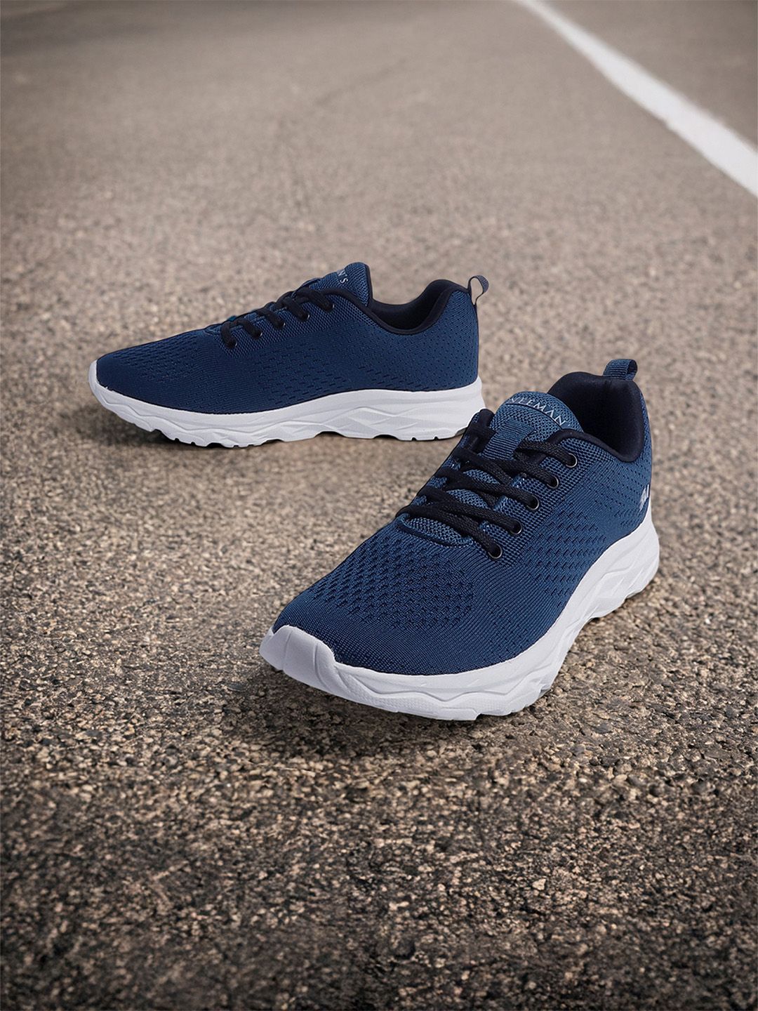 NEEMANS Unisex Lace-Up Trekking Shoes deal from myntra