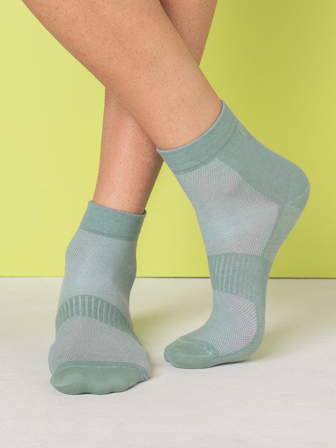 DAMENSCH Men Aloe Soft Above Ankle Length Socks