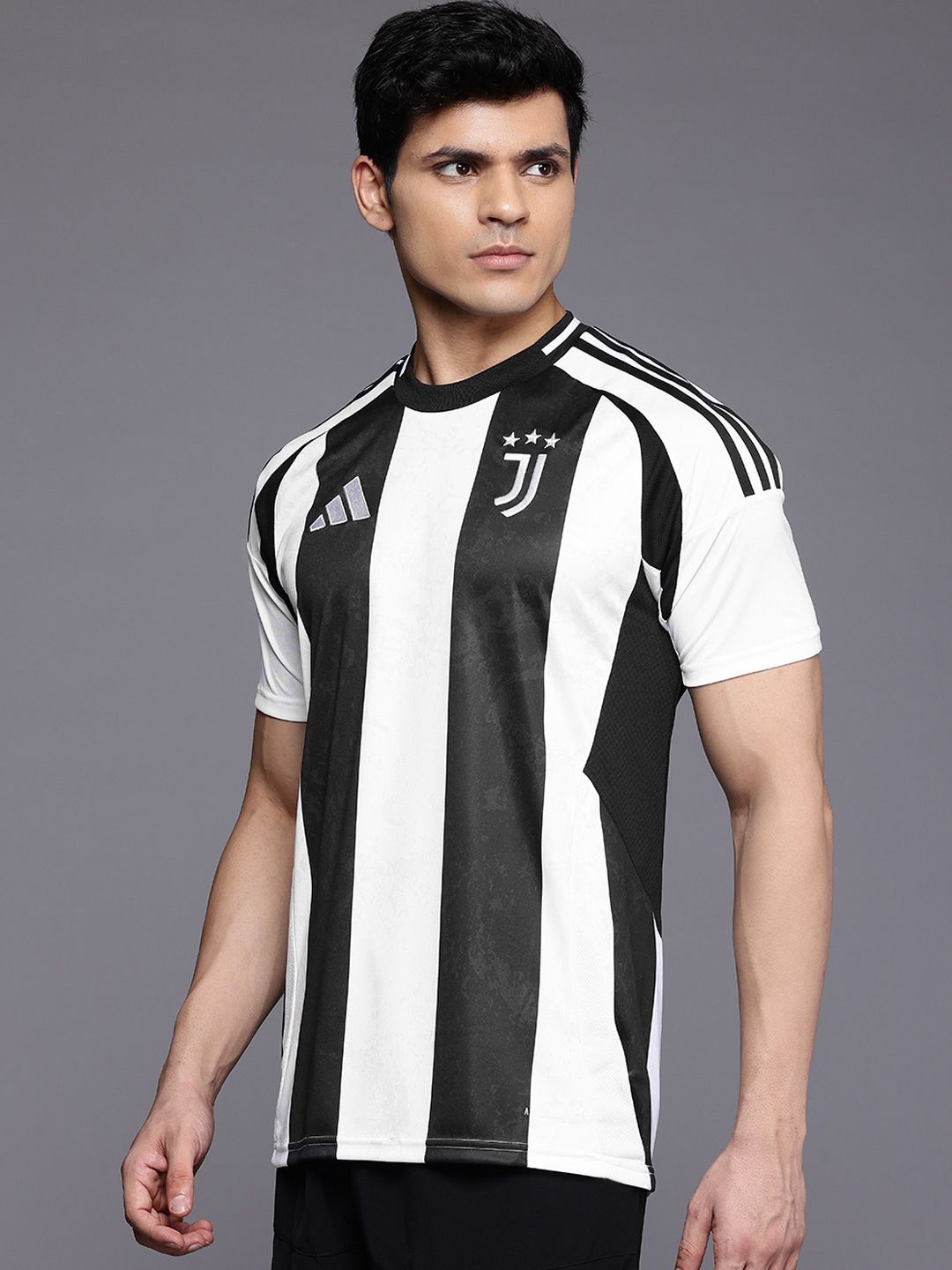 Buy ADIDAS Juventus 24/25 Home Regular Fit Jersey - Tshirts for
