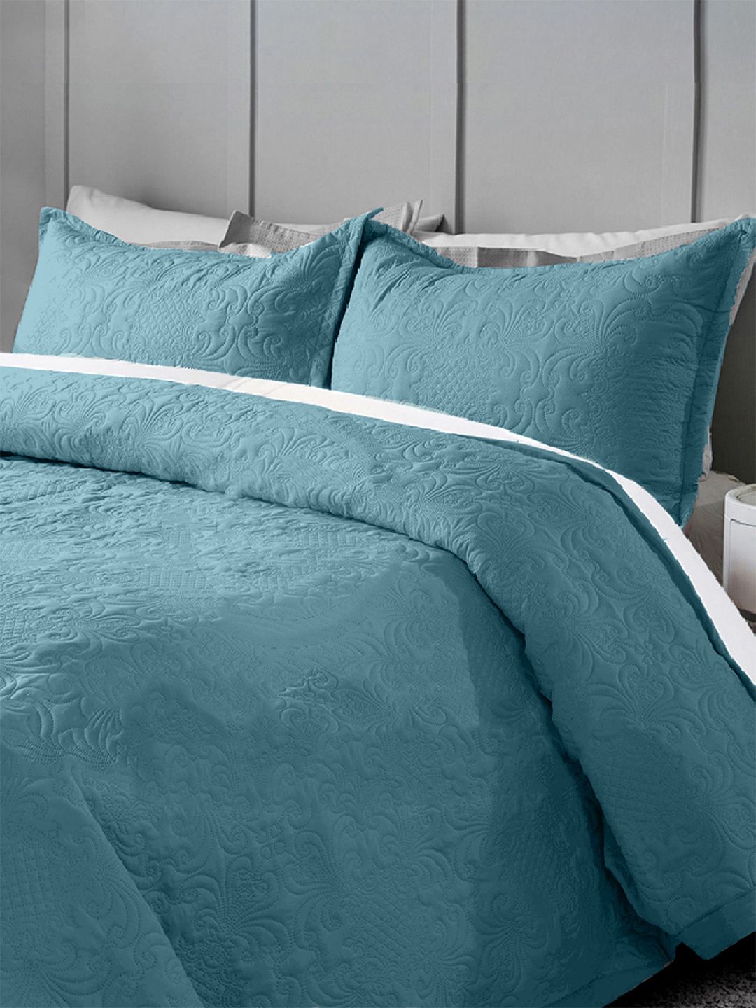 LABHAM Sensation Ultrasonic Quilted 300TC  King Bed Cover with 2 Pillow Covers