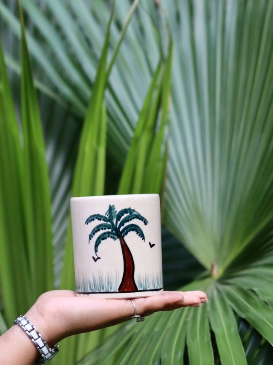 WEAVING HOMES White & Green Palm Tree Ceramic Toothbrush Holder