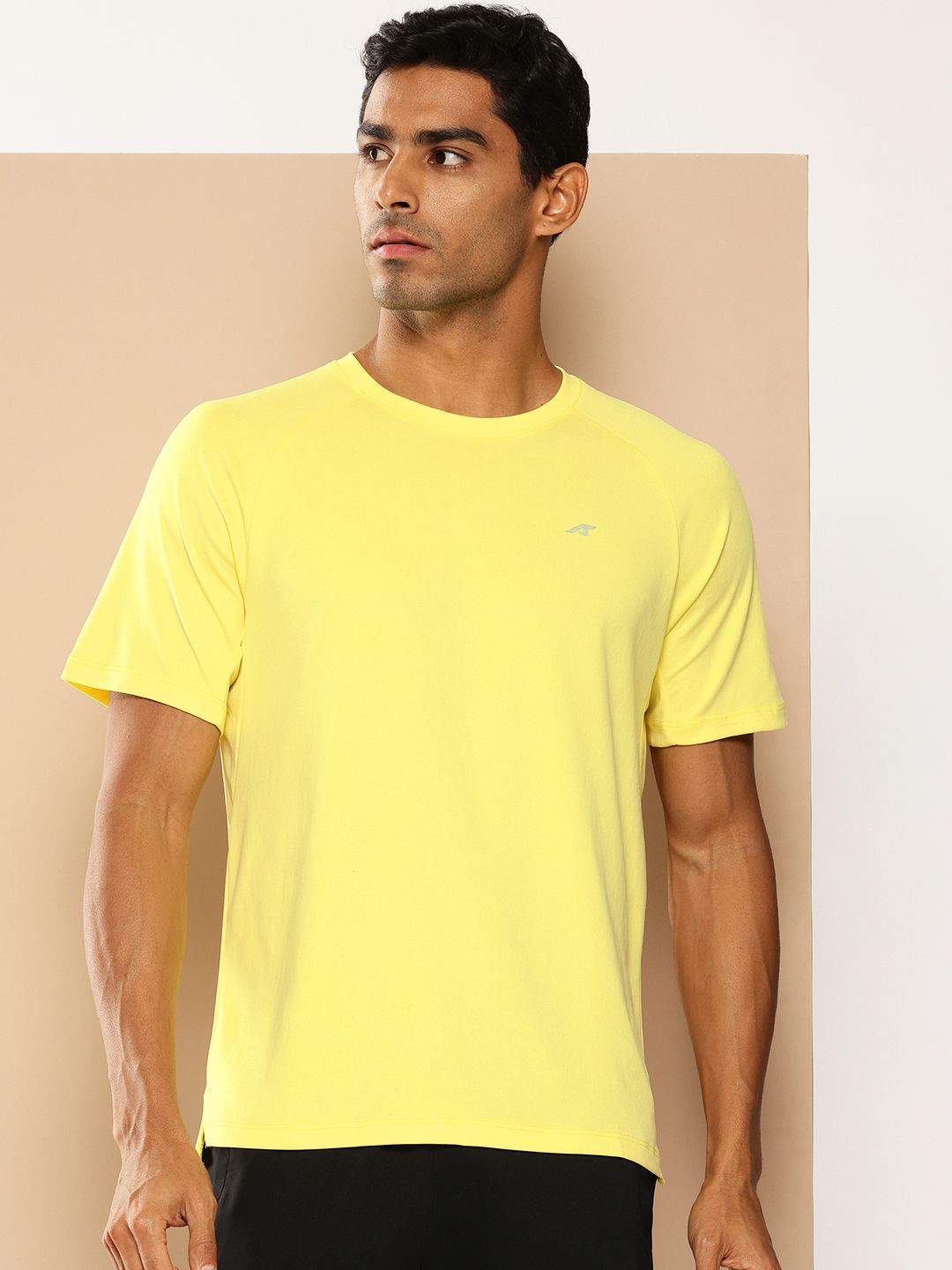 Alcis Solid Slim Fit T-shirt