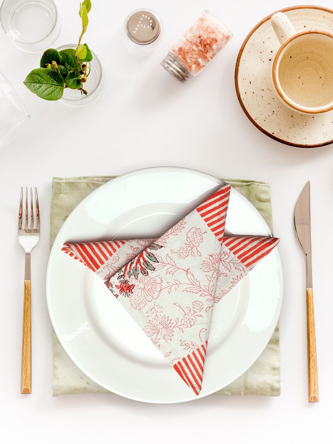 LIVING ROOTS White & Pink 6 Pieces Floral Printed Cotton Table Napkins