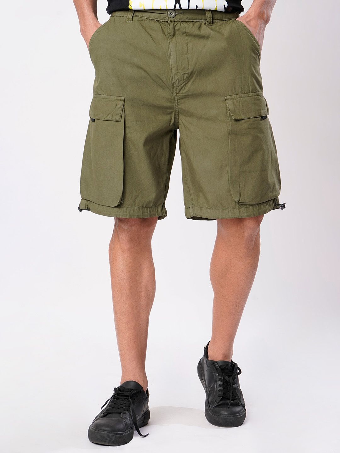 Buy Bene Kleed Men Solid Cargo shorts with adjustable hem - Shorts