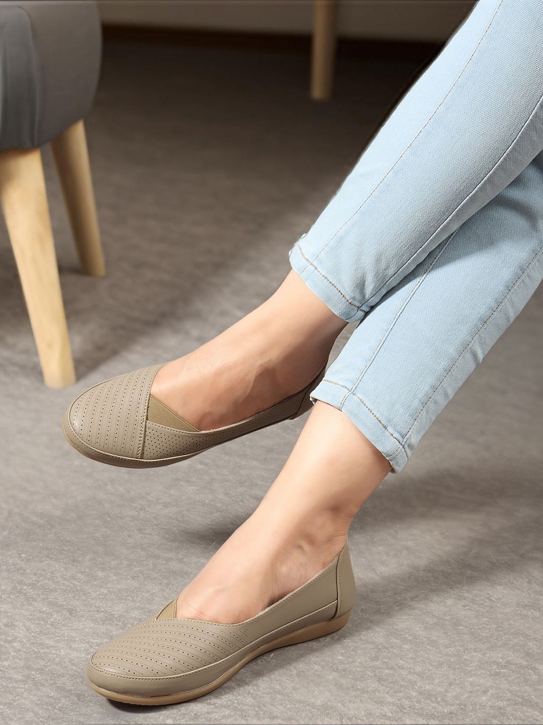 Mast & Harbour Women Textured Slip-On Ballerinas