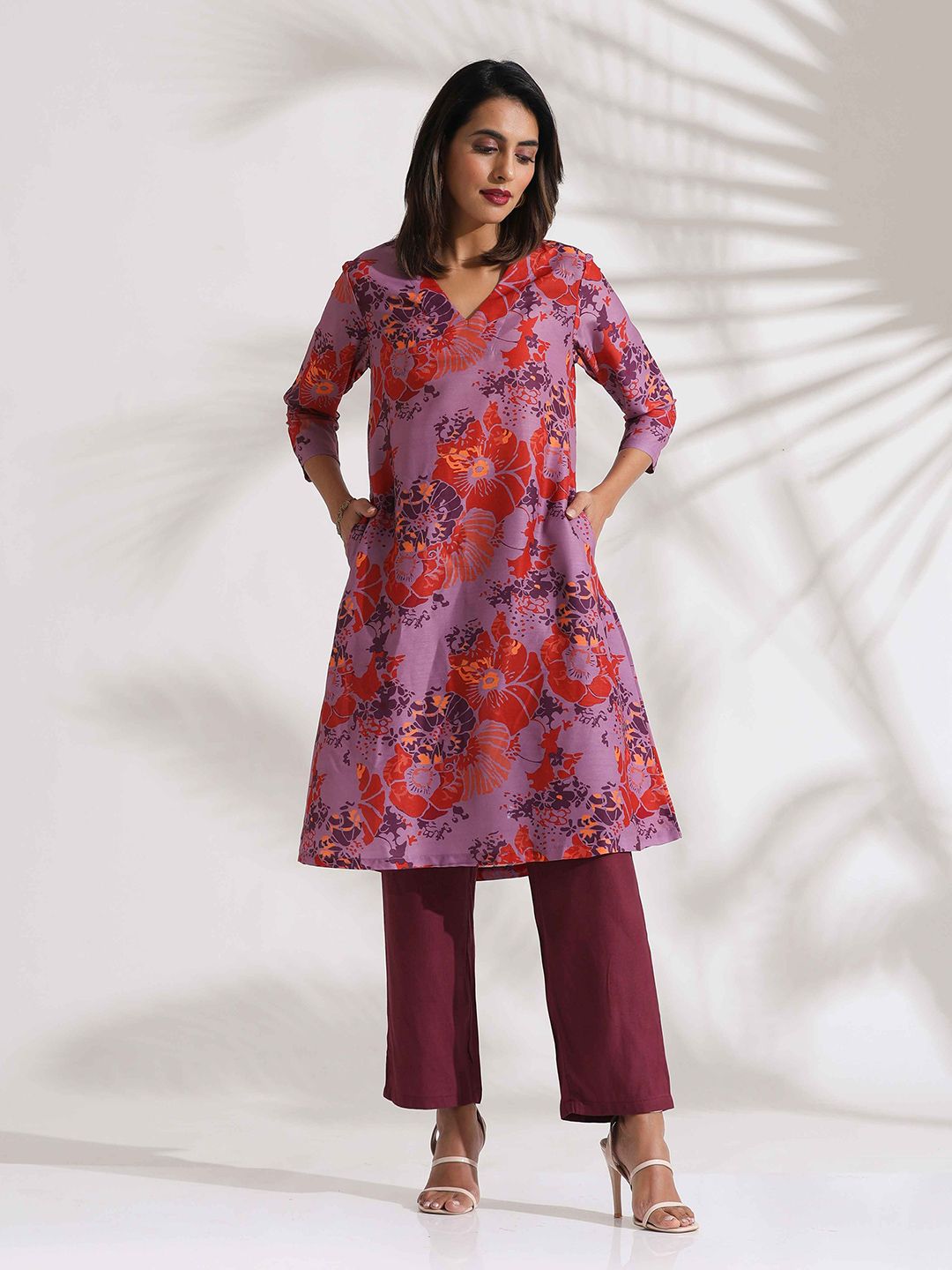 trueBrowns Floral Printed V-Neck Tunic With Trousers