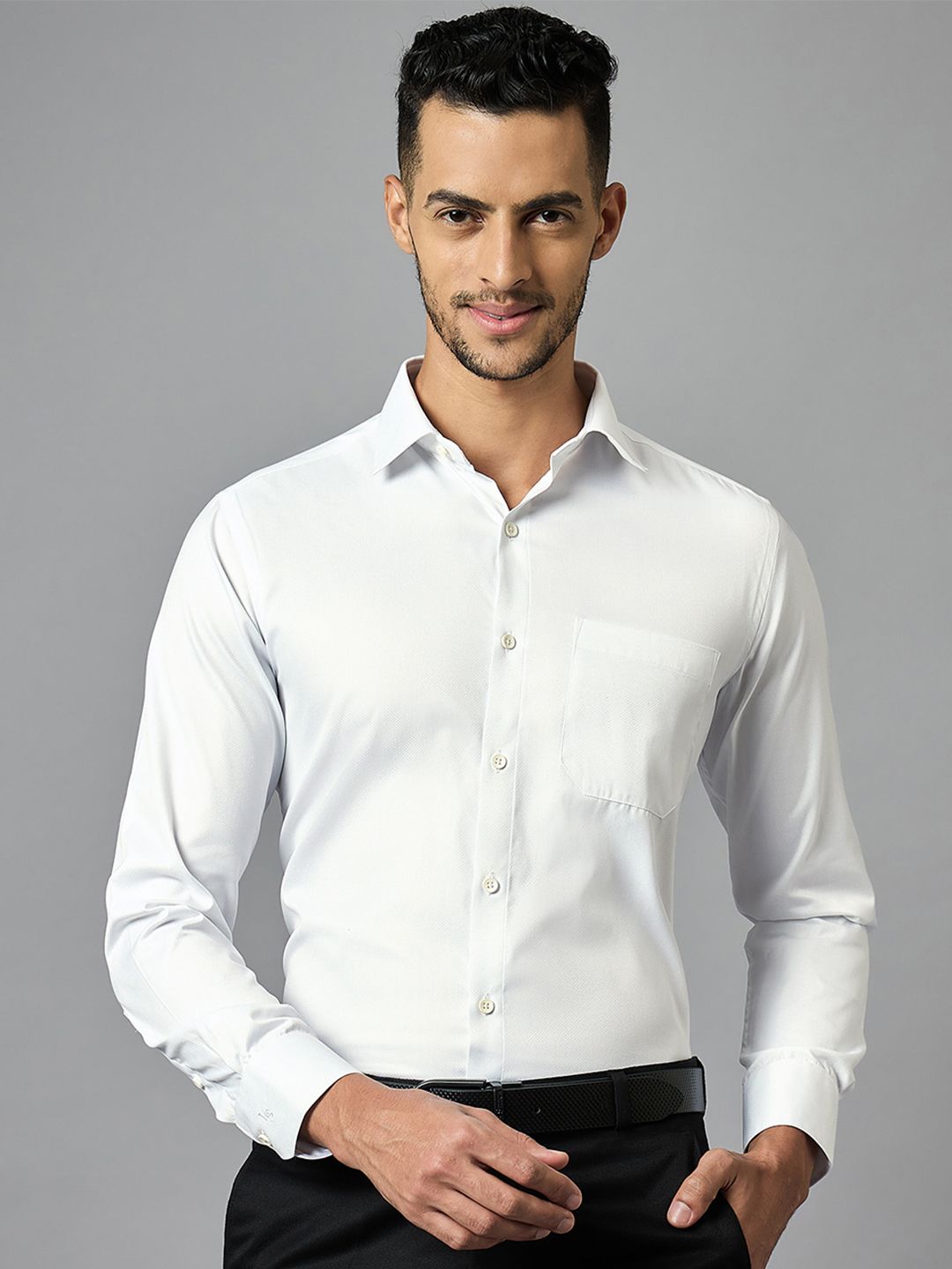 LOUIS STITCH Men Classic White Spread Collar Textured Polycotton Formal Shirt