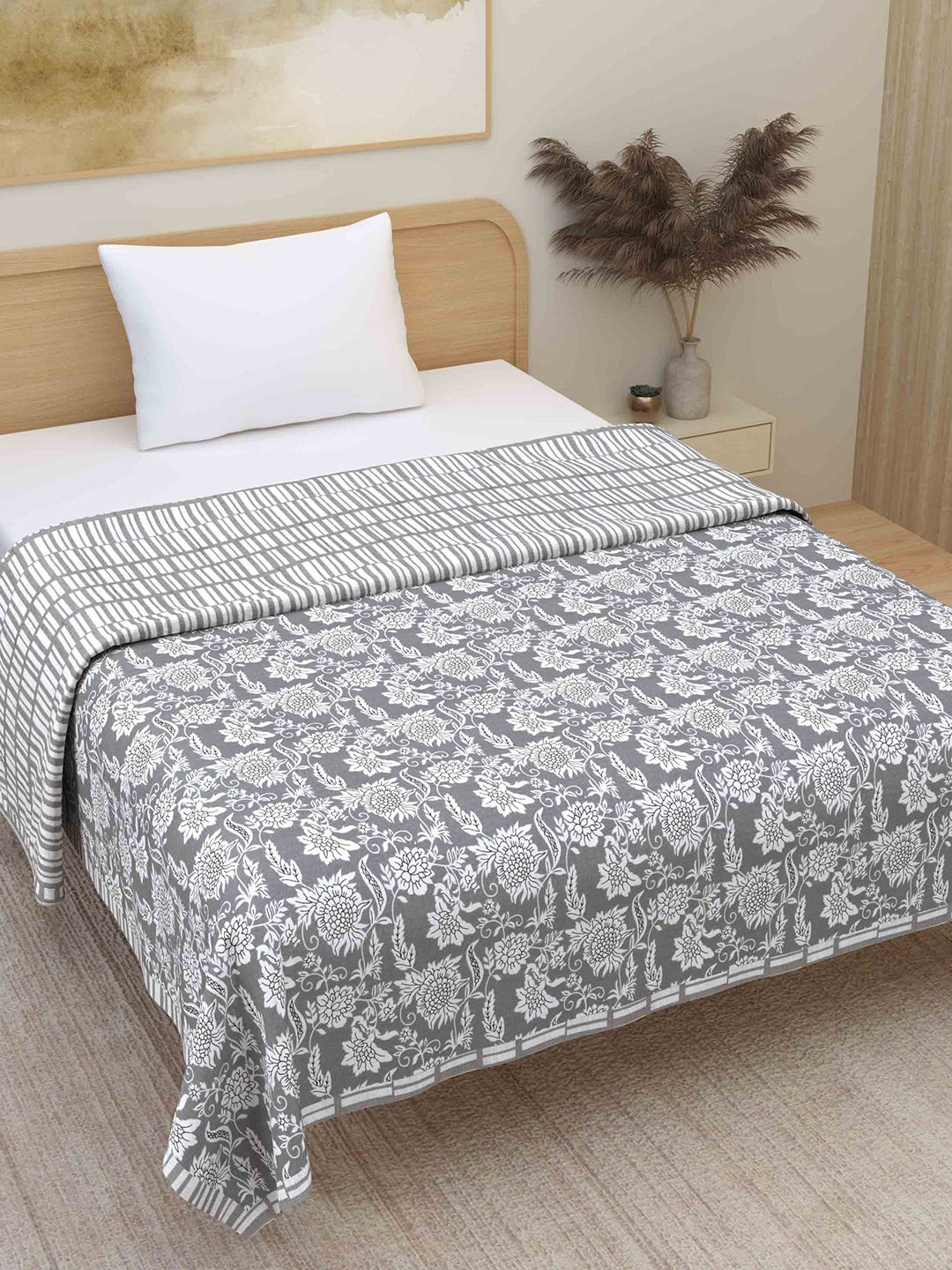 Plarsh Comfort Grey Floral Mild Winter 300 GSM Pure Cotton Reversible Single Bed Dohar