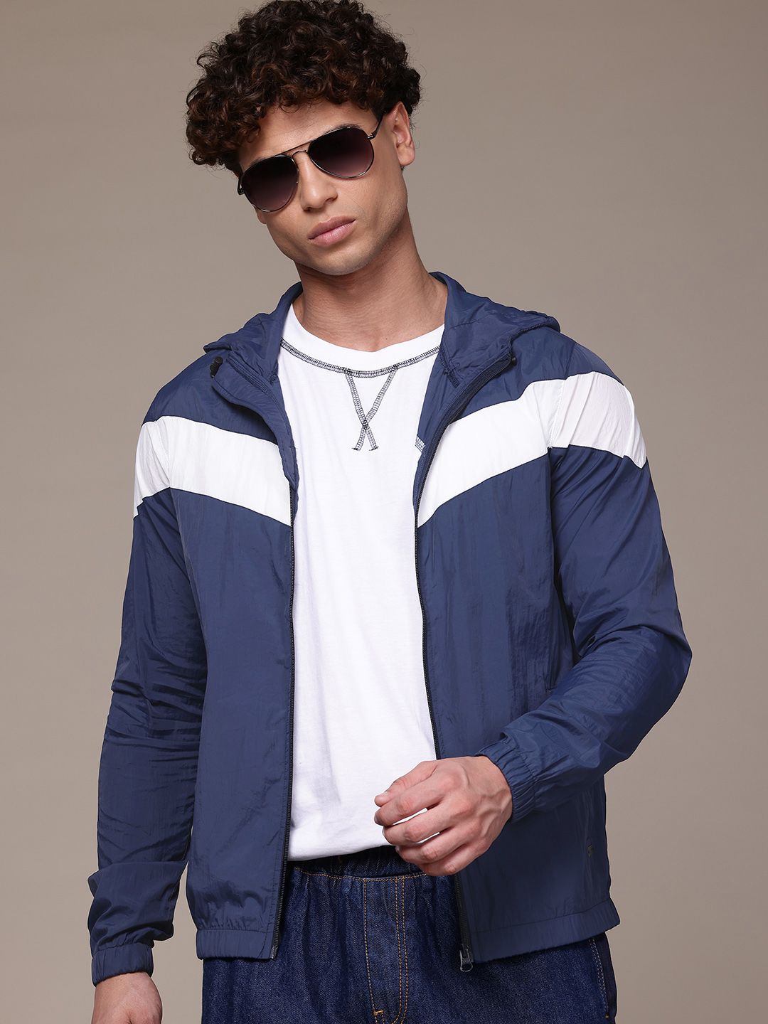 The Roadster Lifestyle Co. Men Striped Tailored Jacket