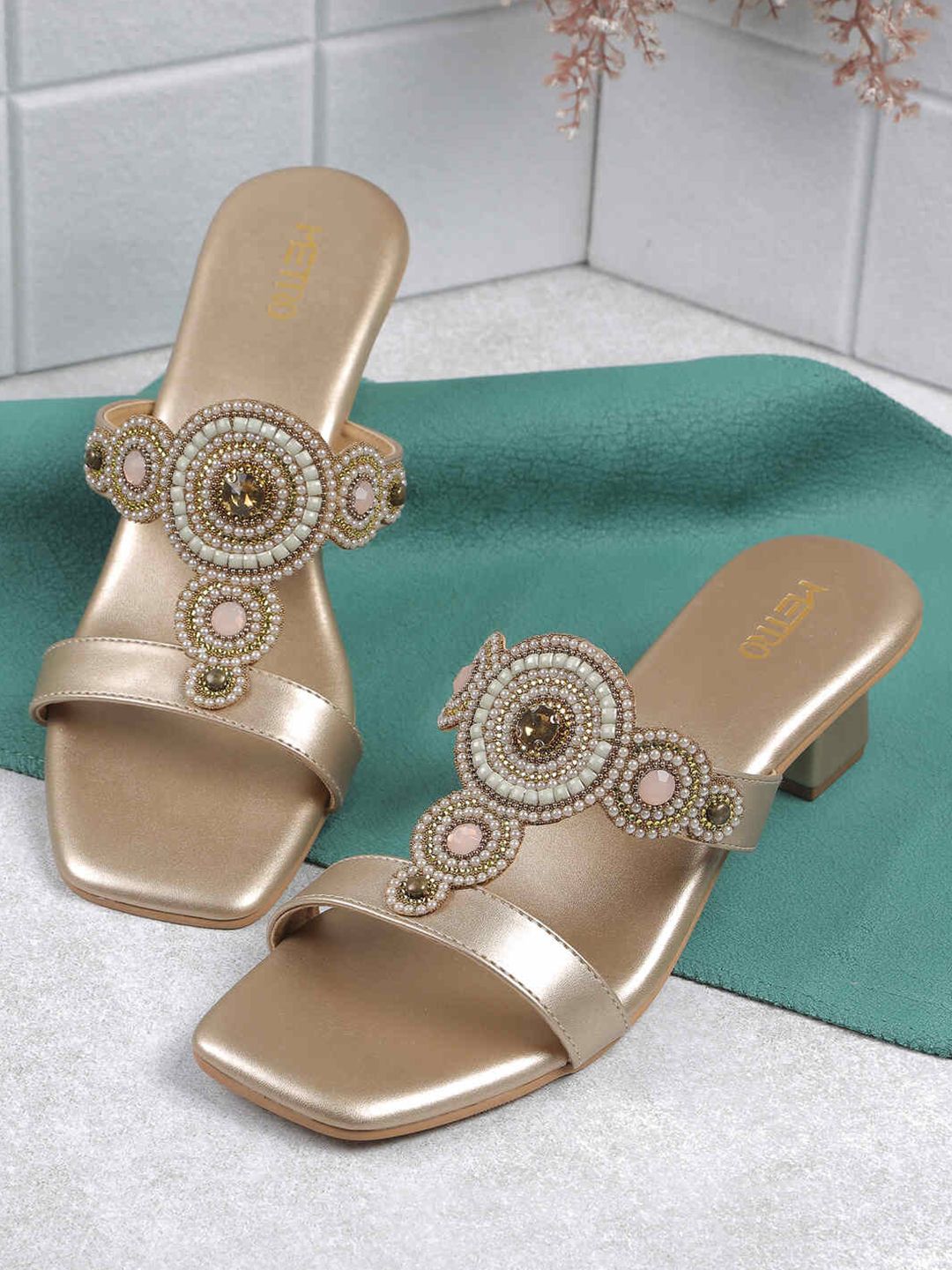 Metro Metro Women Ethnic T-Strap Flats