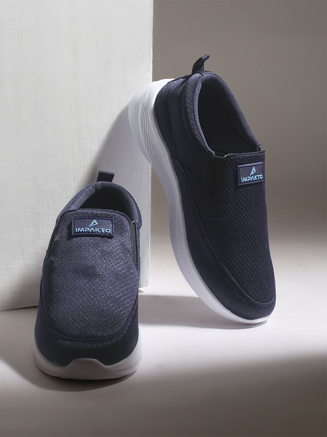 IMPAKTO Men Mesh Walking Shoes