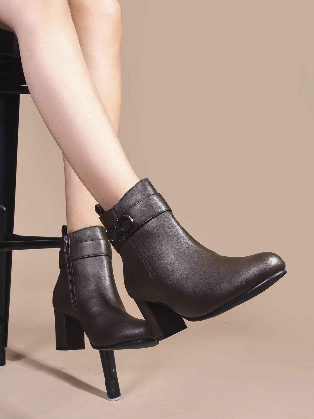 SHUZ TOUCH Women Block-Heeled Regular Boots