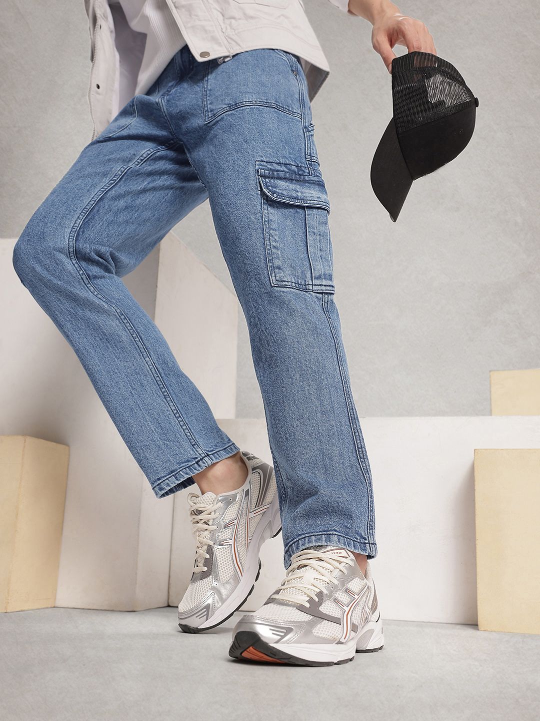 Buy WROGN Men Cargo Fit Mid-Rise Stretchable Jeans - Jeans for Men