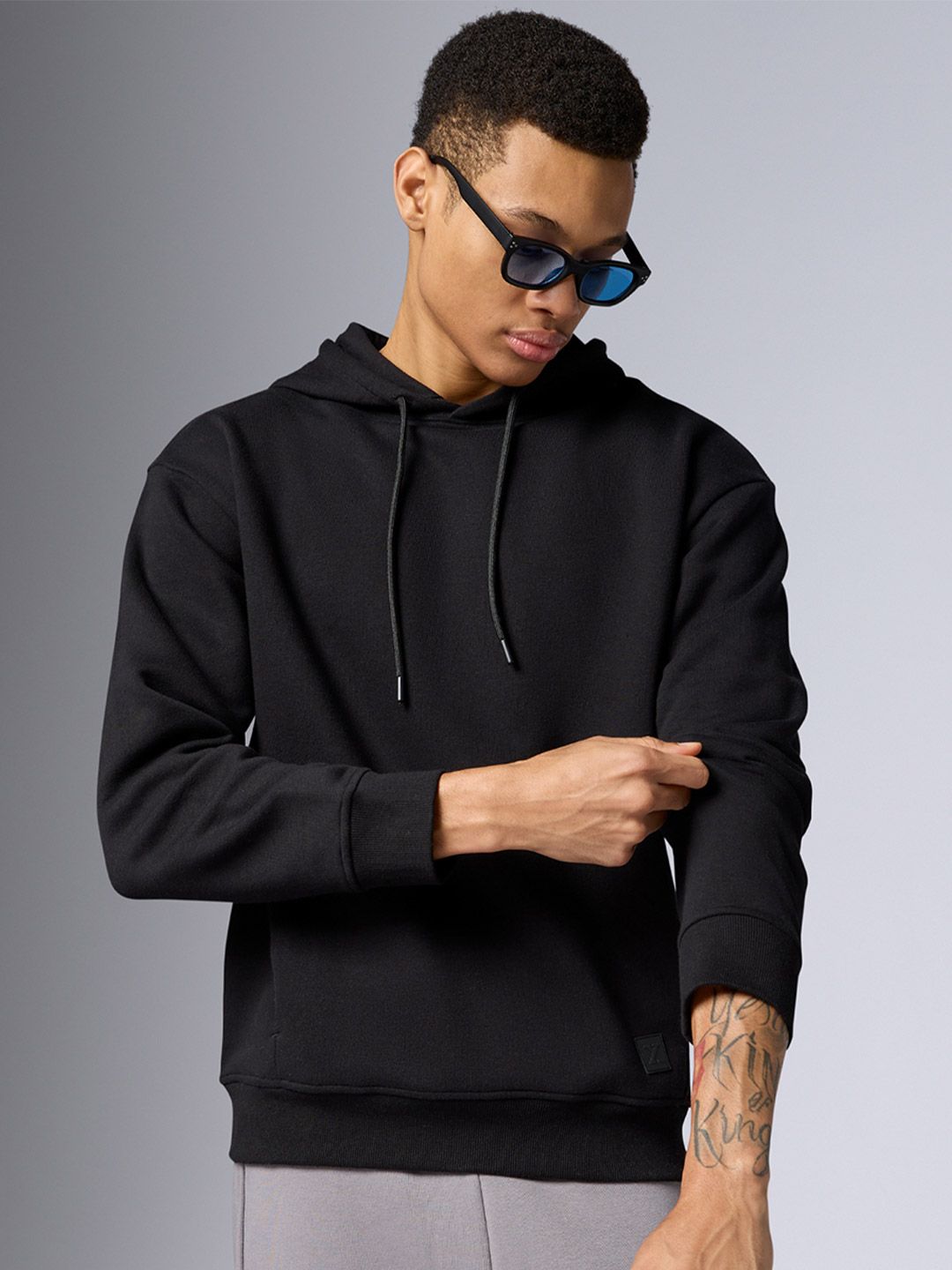 Buy XYXX Men Oversized Solid Black IntelliSmooth Pulse Hoodies