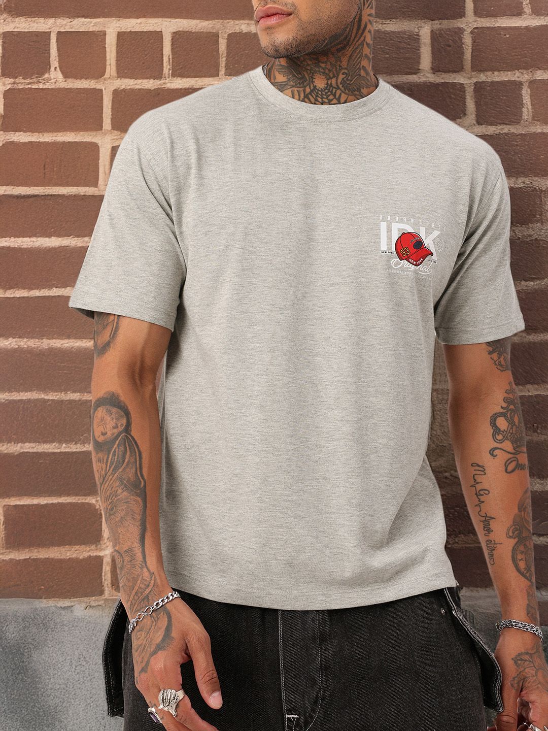 glitchez Printed T-shirt deal from myntra
