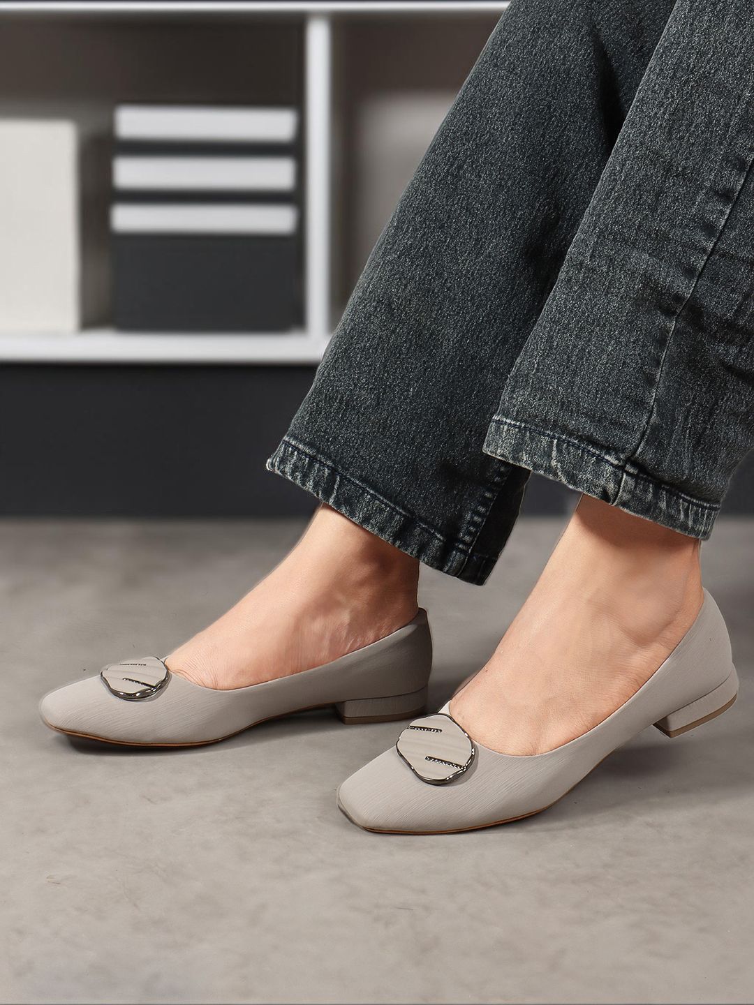 Lavie Lavie Women Round Toe Ballerinas Flats