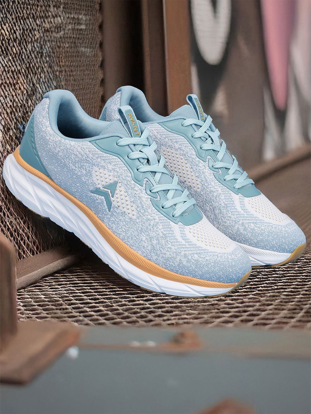 AVANT Men Blue Arc Bolt Mesh Running Shoes