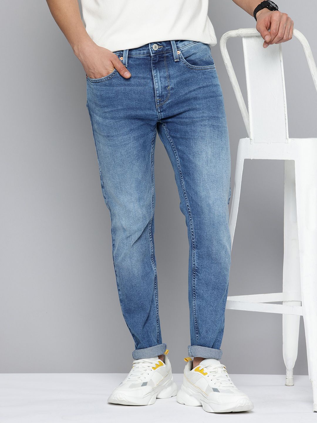 Flying Machine Men Slash Slim Tapered Fit Light Fade Stretchable Jeans