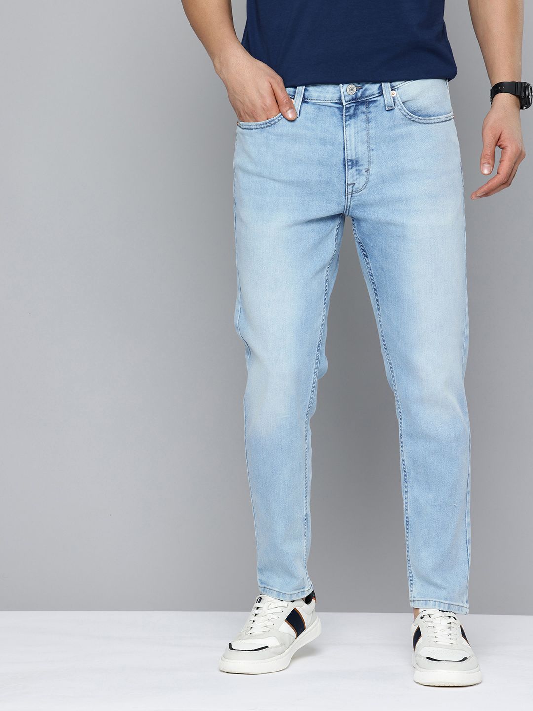 Flying Machine Men Mankle Relaxed Tapered Fit Heavy Fade Stretchable Jeans