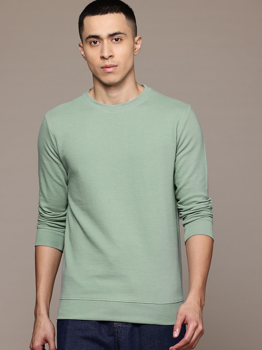 Roadster Men Textured T-shirt