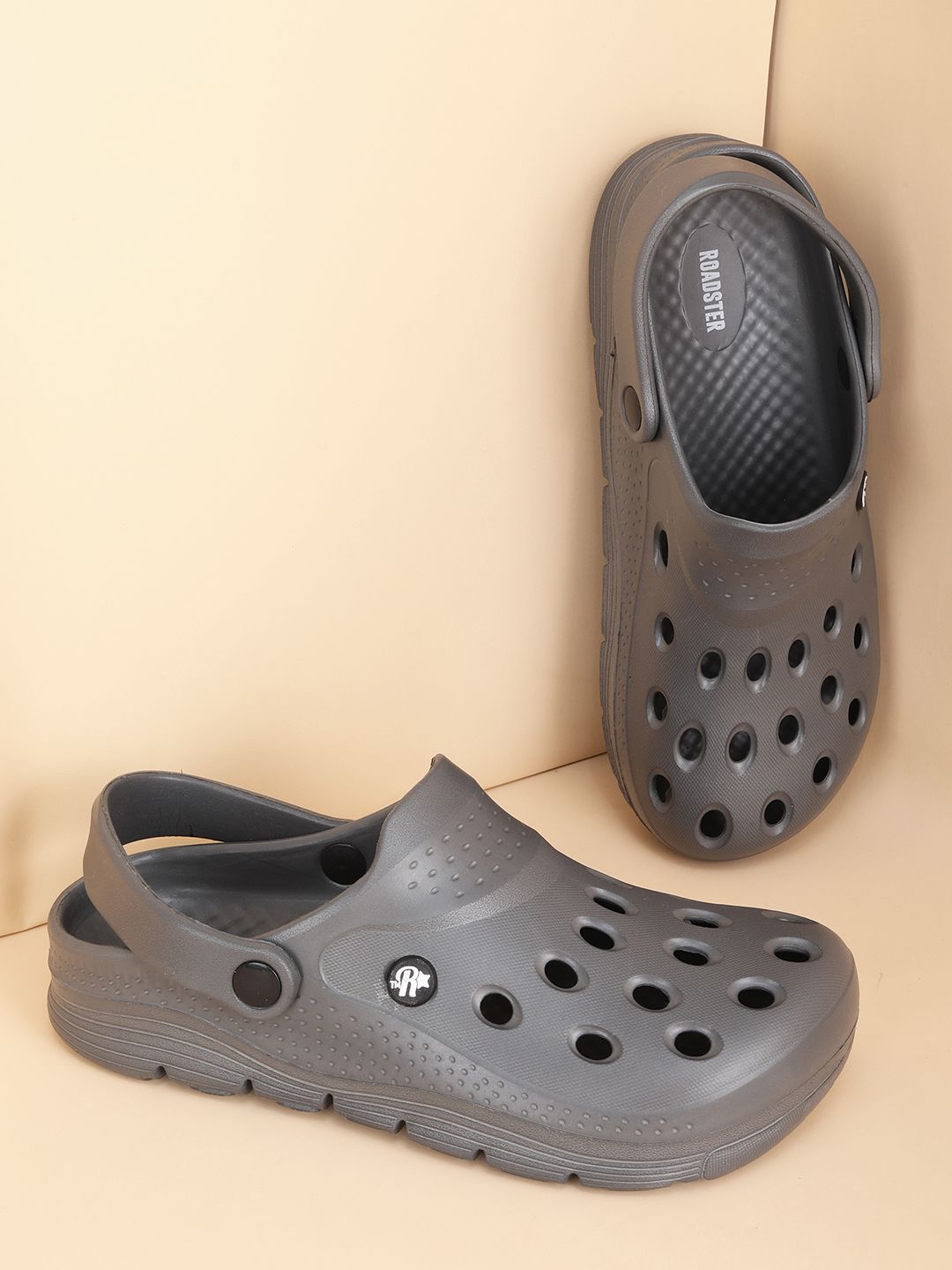 The Roadster Lifestyle Co Men Quick Fit Clogs