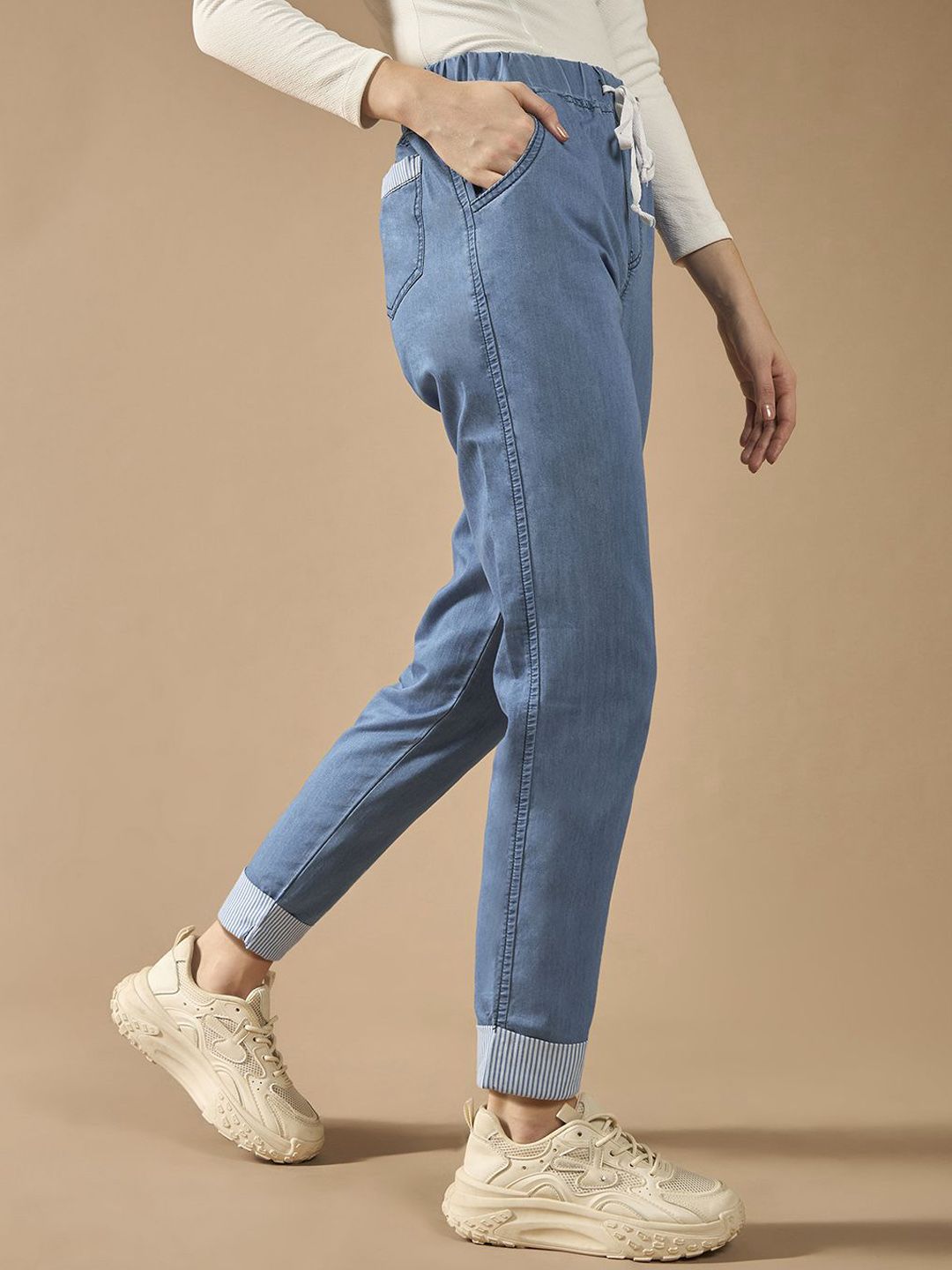 DOLCE CRUDO Women Relaxed Fit Lightweight Denim High-Rise Jeans