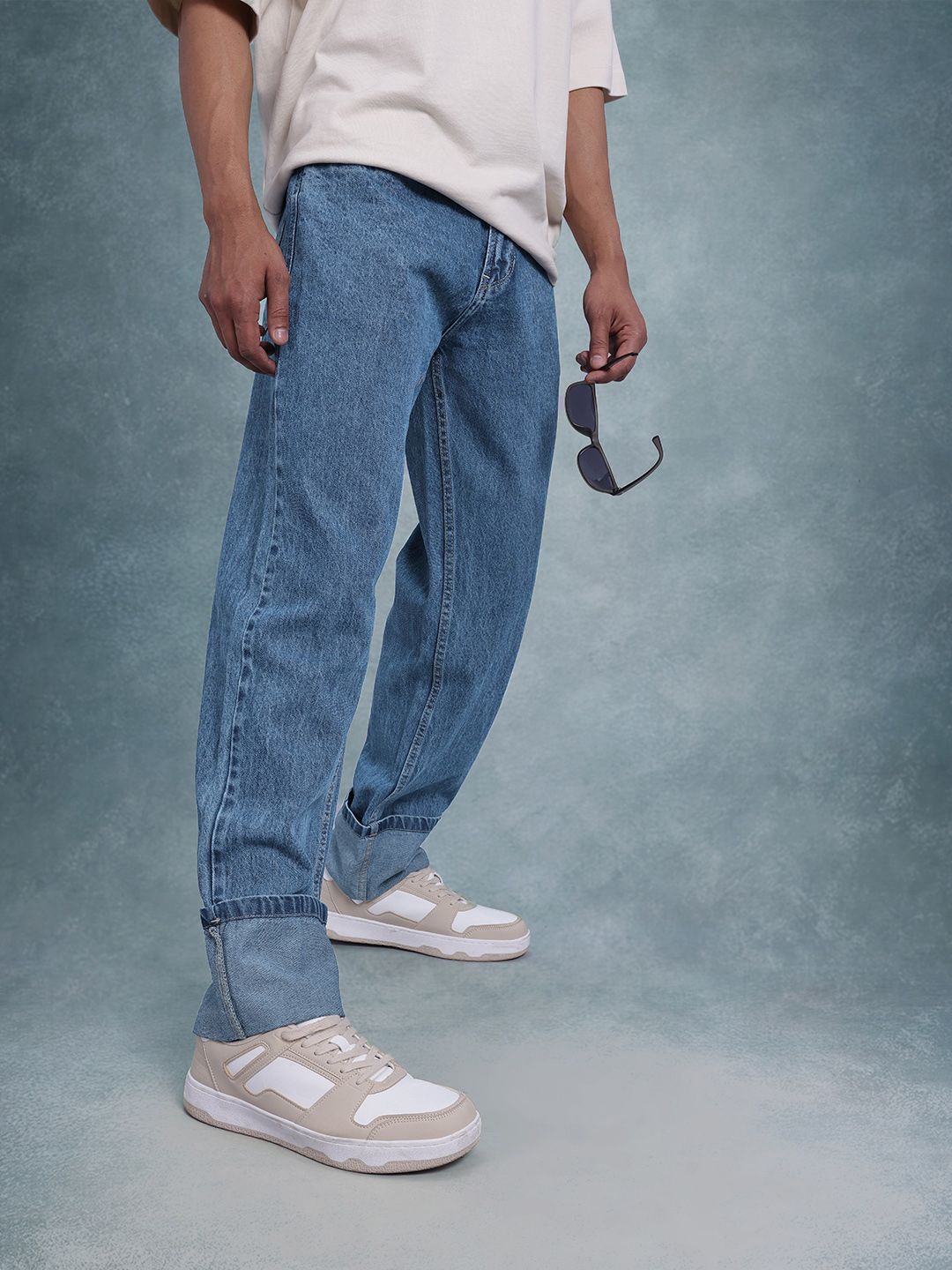 The Roadster Life Co. Men Mid-Rise Pure Cotton Straight Fit Light Fade Jeans