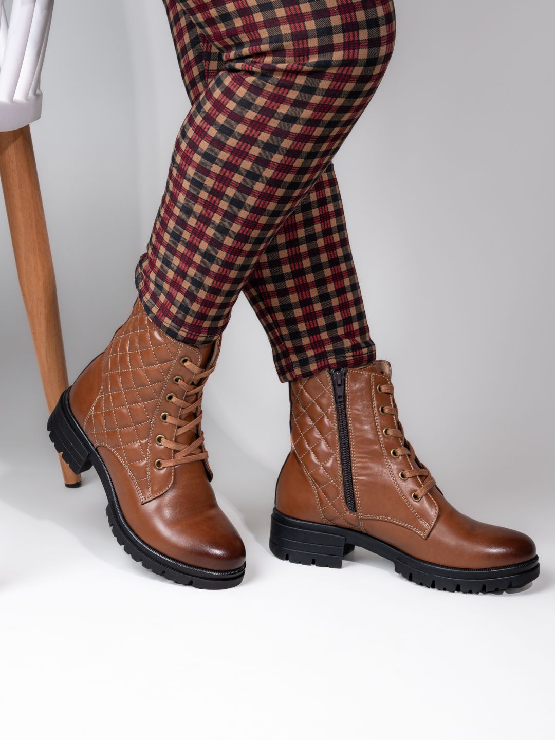 Hydes N Hues Women Textured Mid-Top Block-Heeled Regular Boots