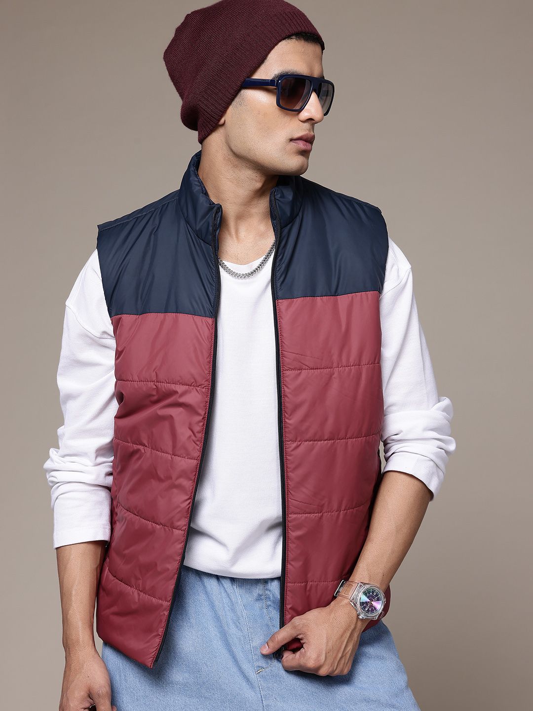 The Roadster Lifestyle Co. Men Colourblocked Lightweight Gilet