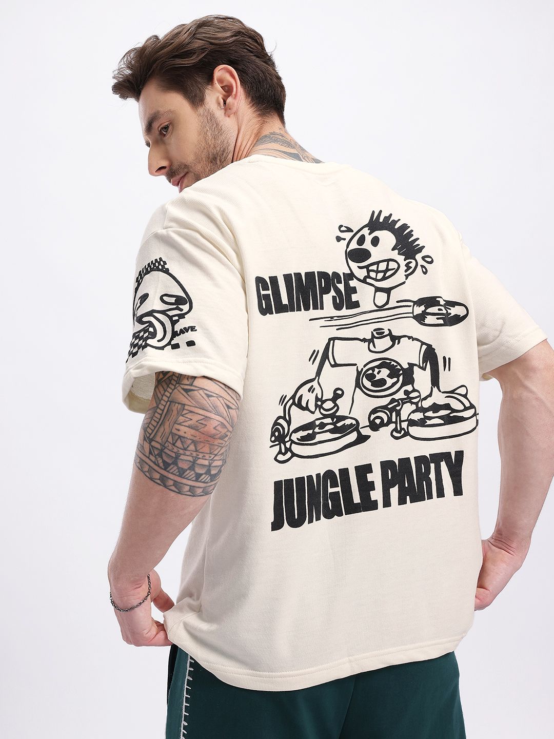 glitchez Character & Typography Printed Drop-Shoulder Sleeves Oversized T-shirt