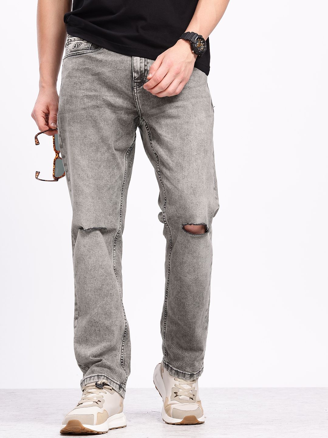 Aeropostale Men Relaxed Fit Mid-Rise Slash Knee Light Fade Stretchable Jeans