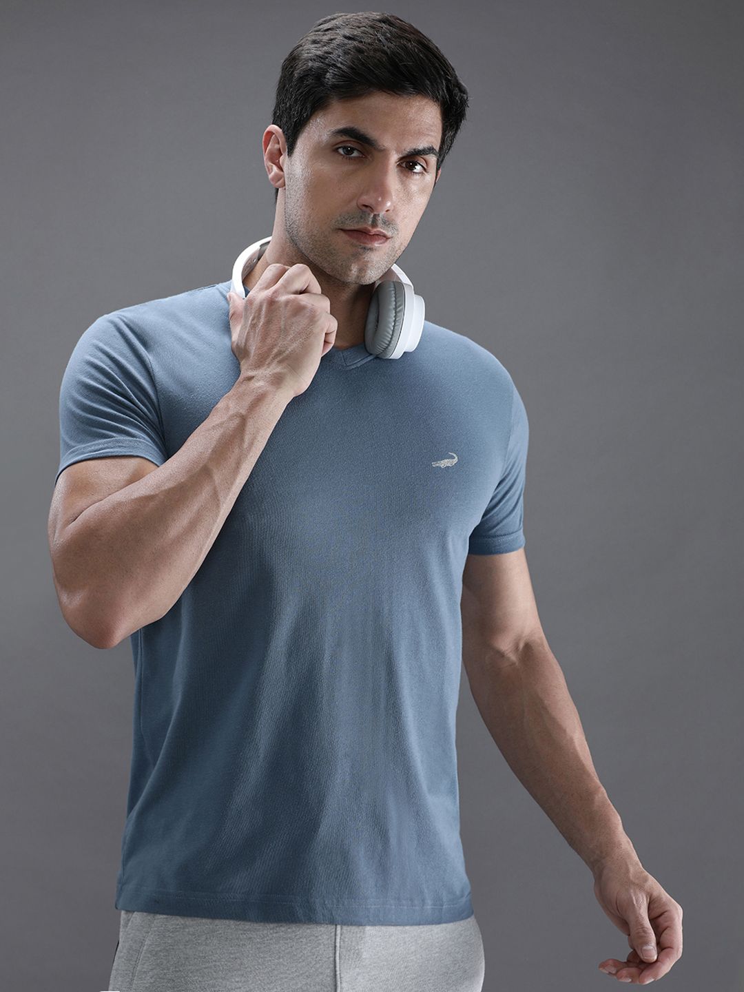 Crocodile Men Solid V-Neck Cotton T-shirt