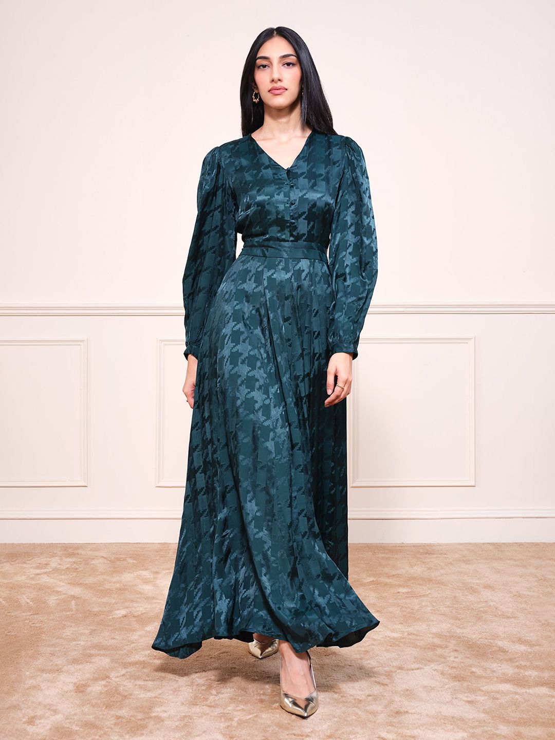 AND AND Self Design V-Neck Maxi Dress