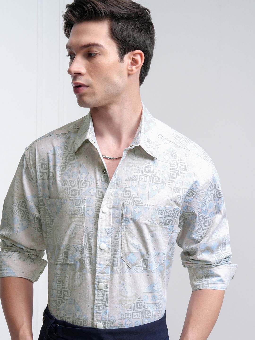 HIGHLANDER Men Printed Utility Pocket Oversized Overshirt