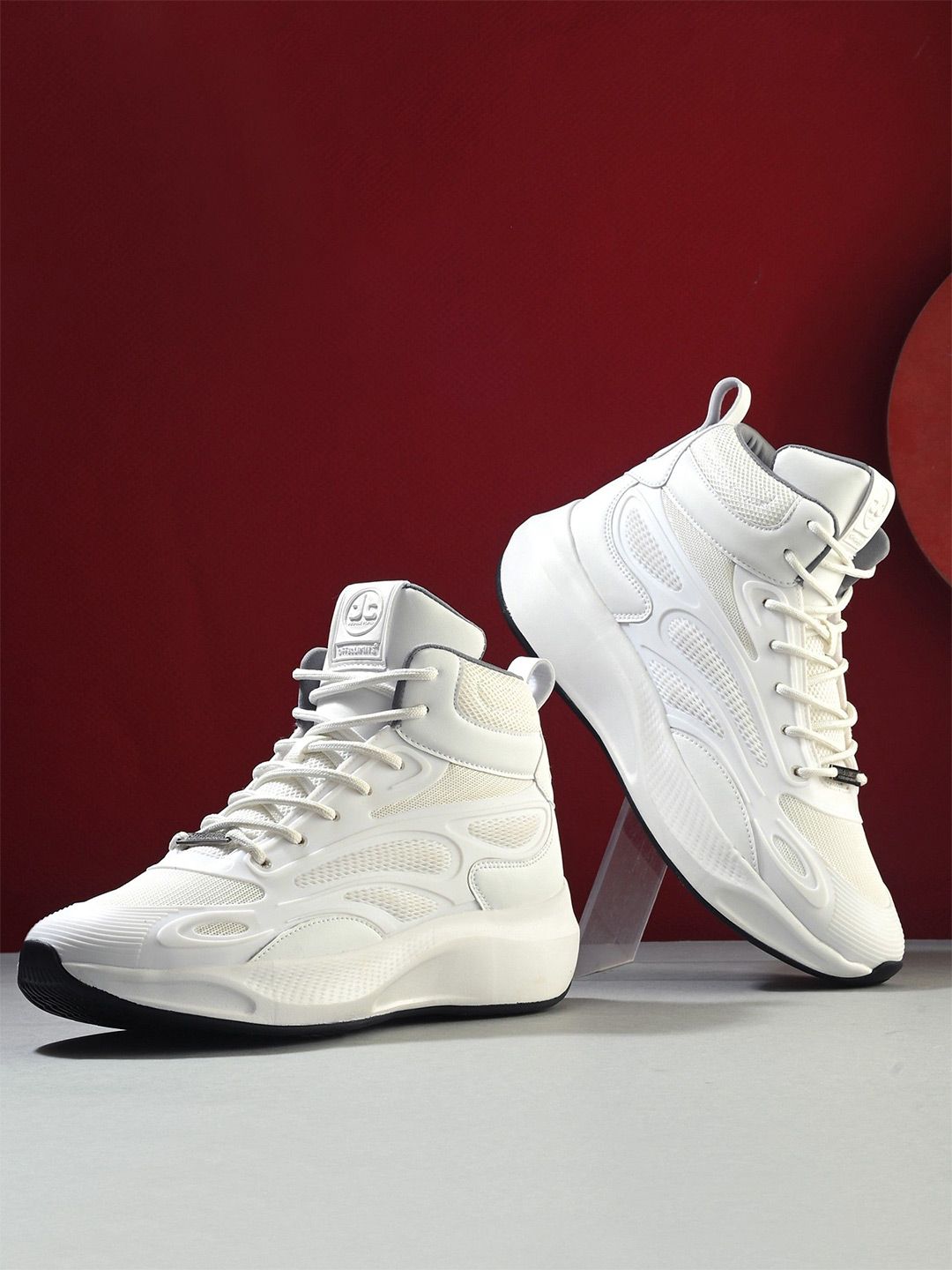 OFF LIMITS Men Mesh Trekking Non-Marking Shoes deal from myntra