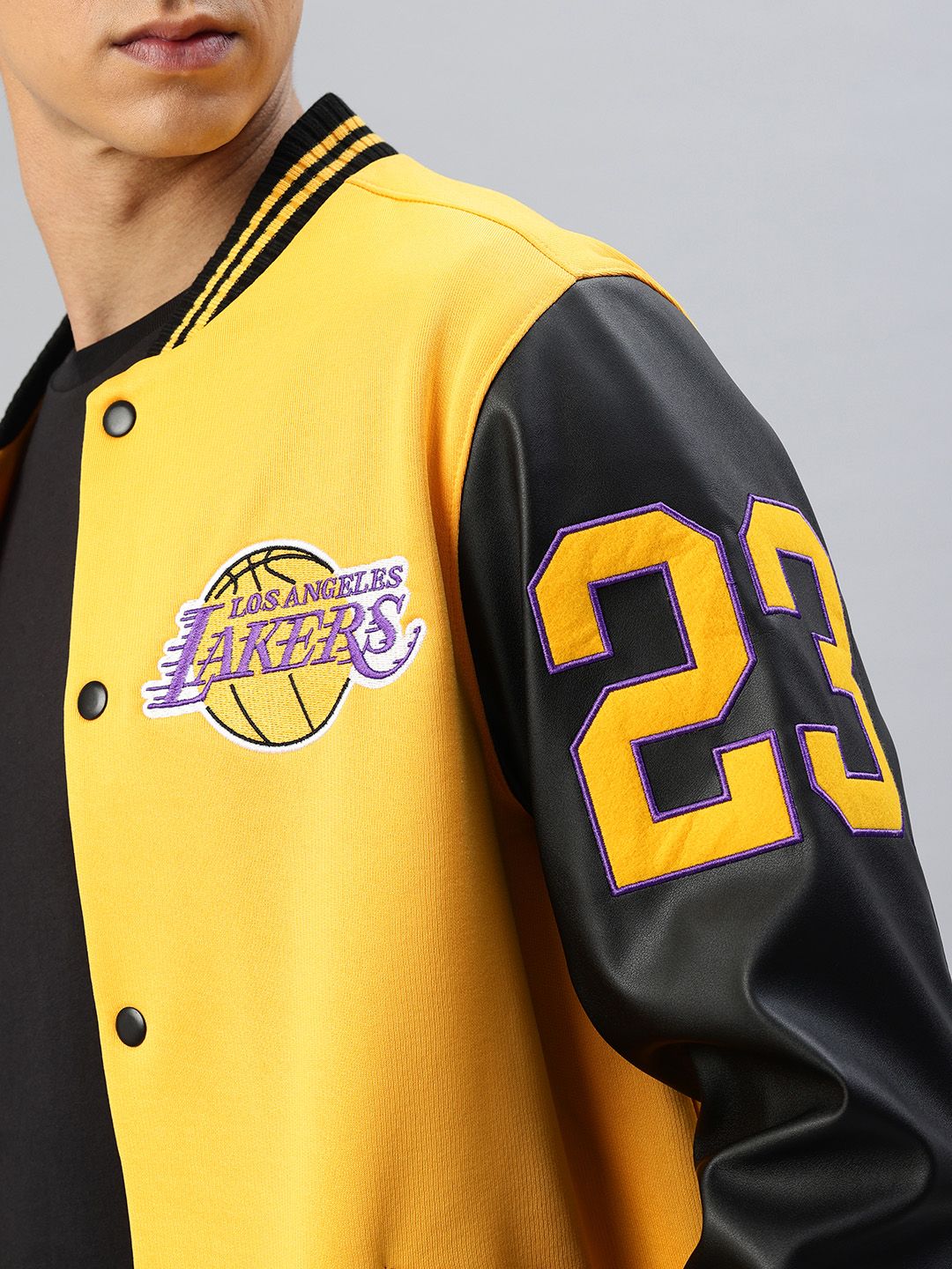Los Angeles Lakers スタジャン ブラック/イエロー Buy NBA Colourblocked LeBron James Los Angeles Lakers Varsity