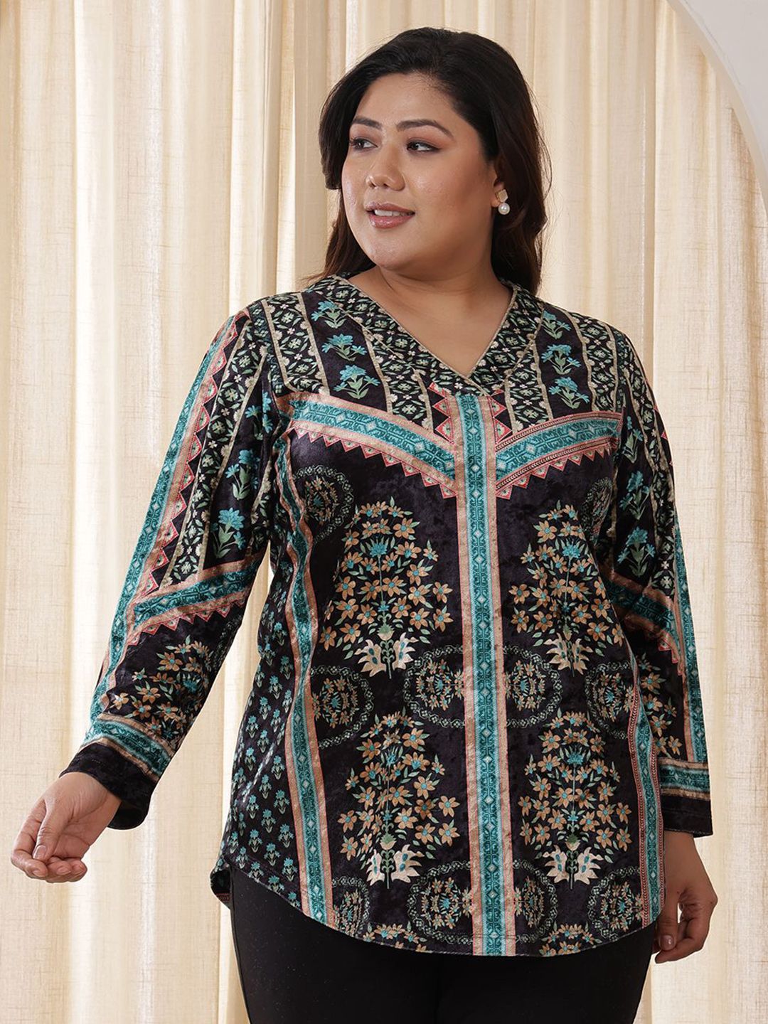 Amydus Floral Print Plus Size Velvet Top