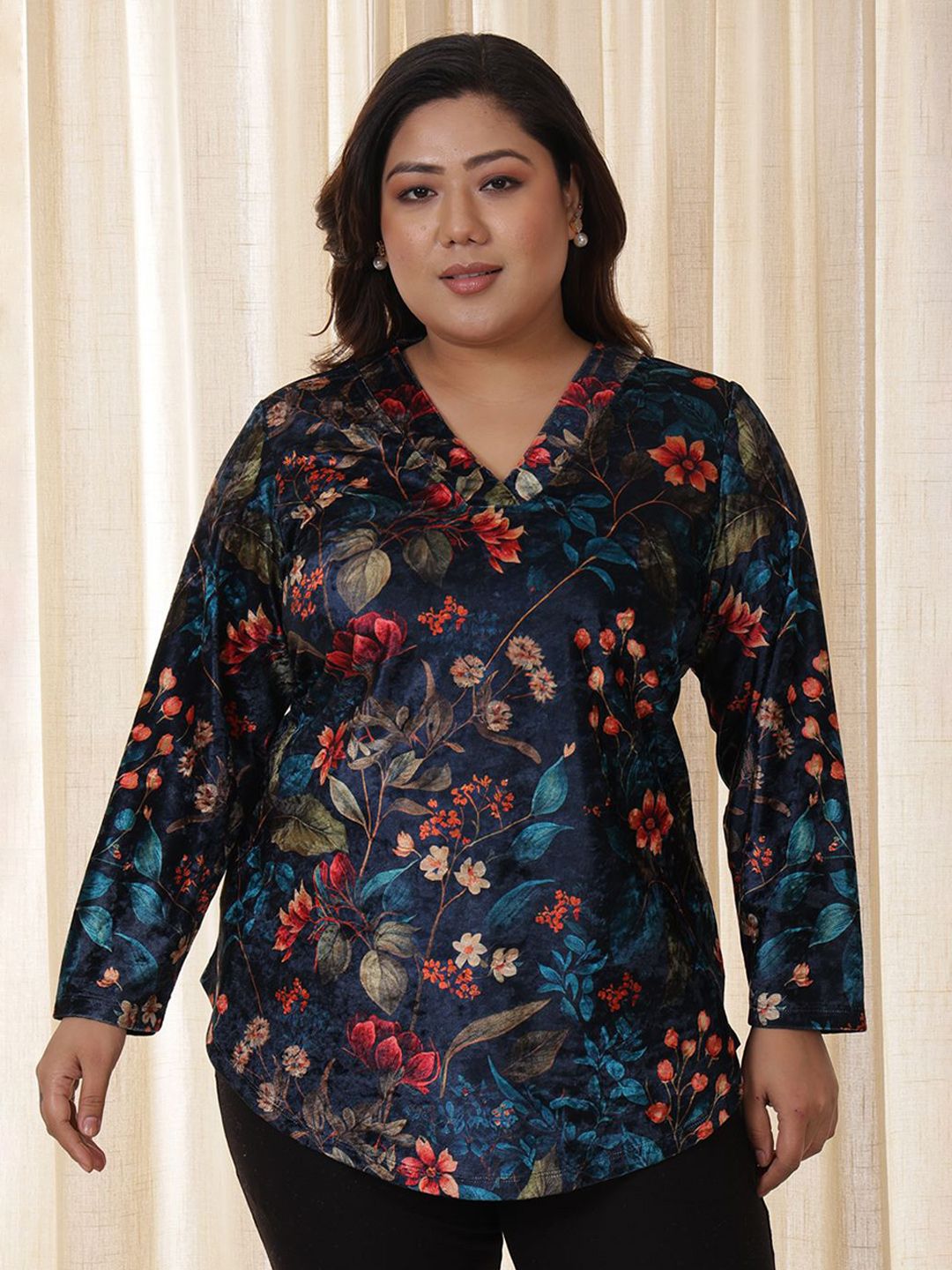 Amydus Women Plus Size Blue Floral Velvet Top