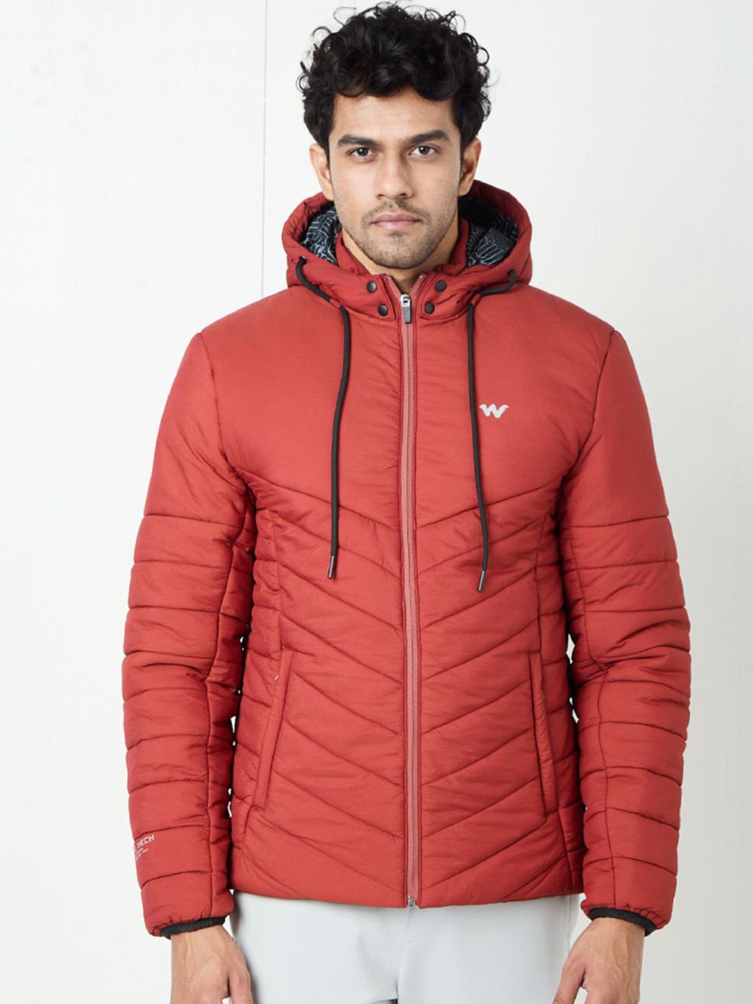 Wildcraft Men HEATLOCK HUSKY 2.0 Hooded Solid Casual Puffer Lightweight Jacket