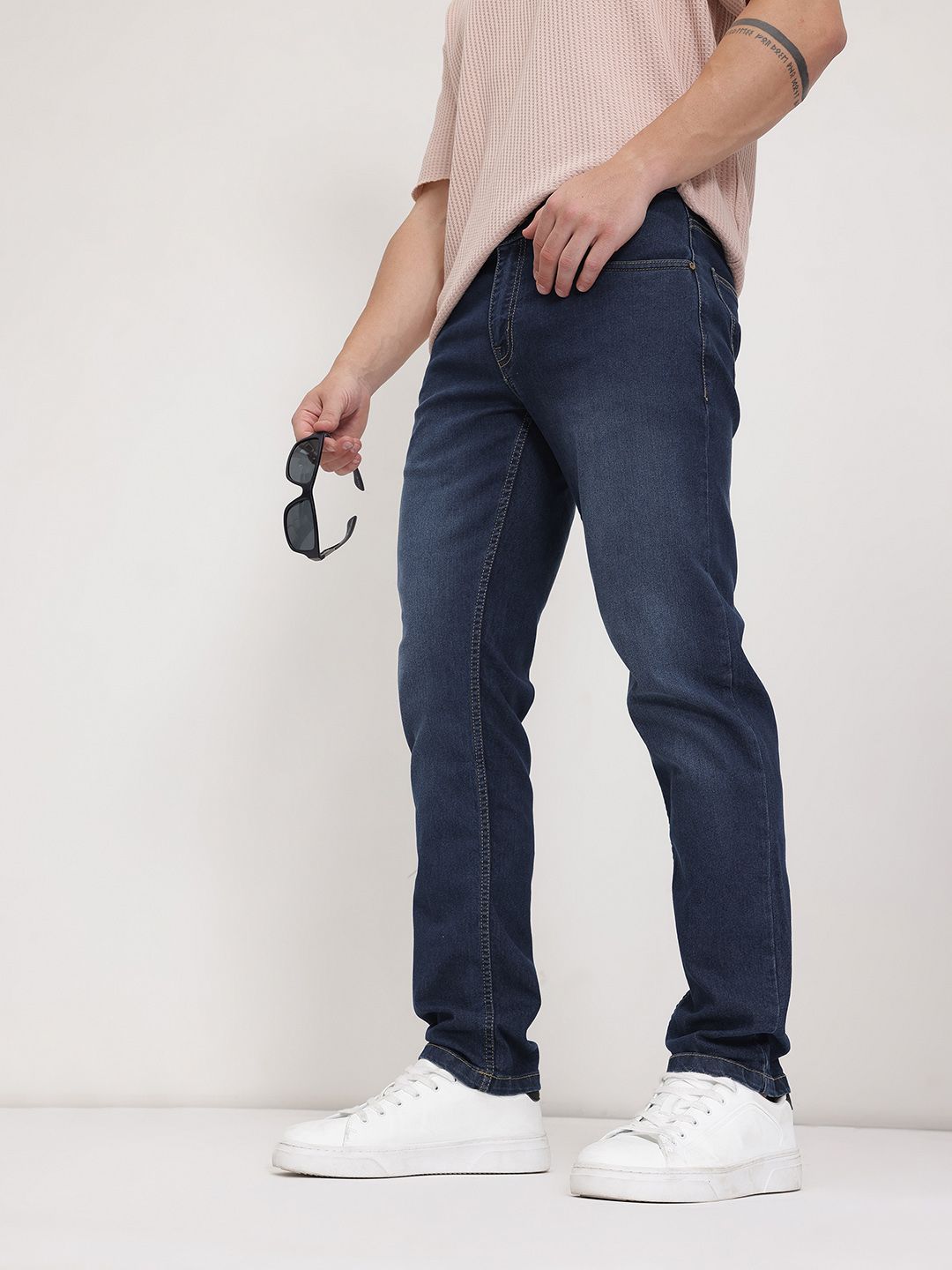 The Roadster Life Co. Men Slim Fit Mid-Rise Light Fade Stretchable Jeans
