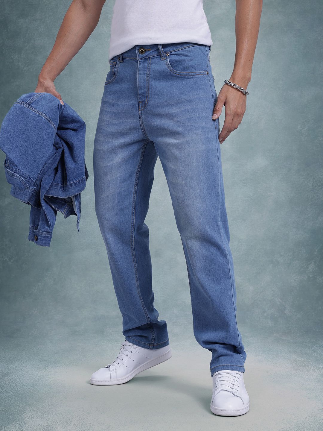 The Roadster Life Co. Men Mid-Rise Light Fade Stretchable Straight Fit Jeans