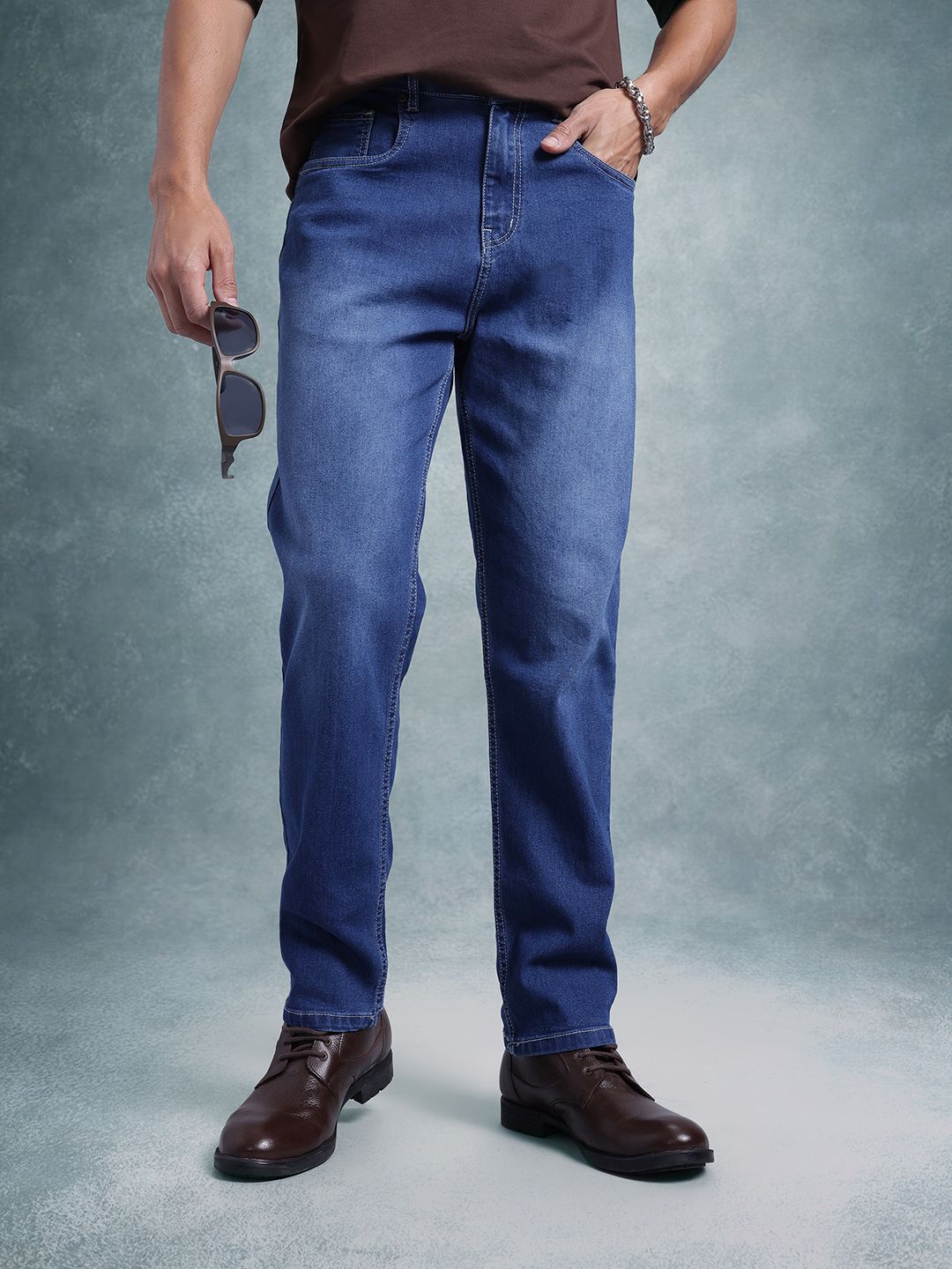 The Roadster Life Co. Men Straight Fit Mid-Rise Light Fade Stretchable Jeans