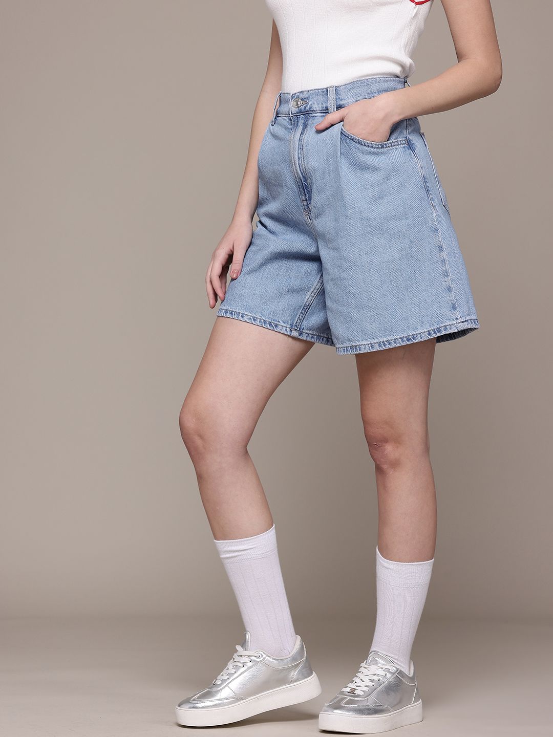 Mid-Rise Pure Cotton Washed Effect Jorts