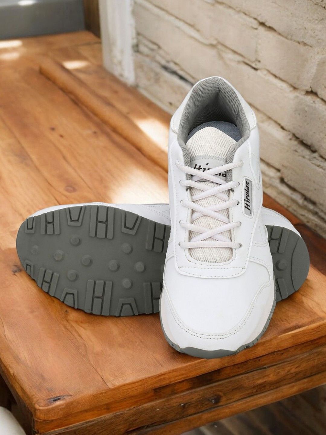 HIROLAS Men Running Shoes