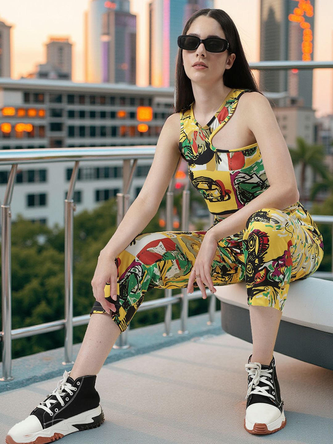 Zima Leto Printed Halter Neck Top With Trousers