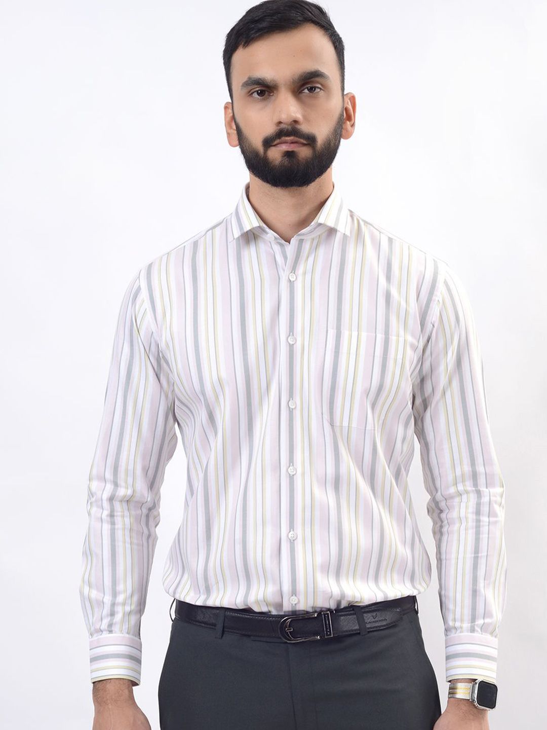 METAL Men Slim Fit Spread Collar Vertical Striped Cotton Formal Shirt